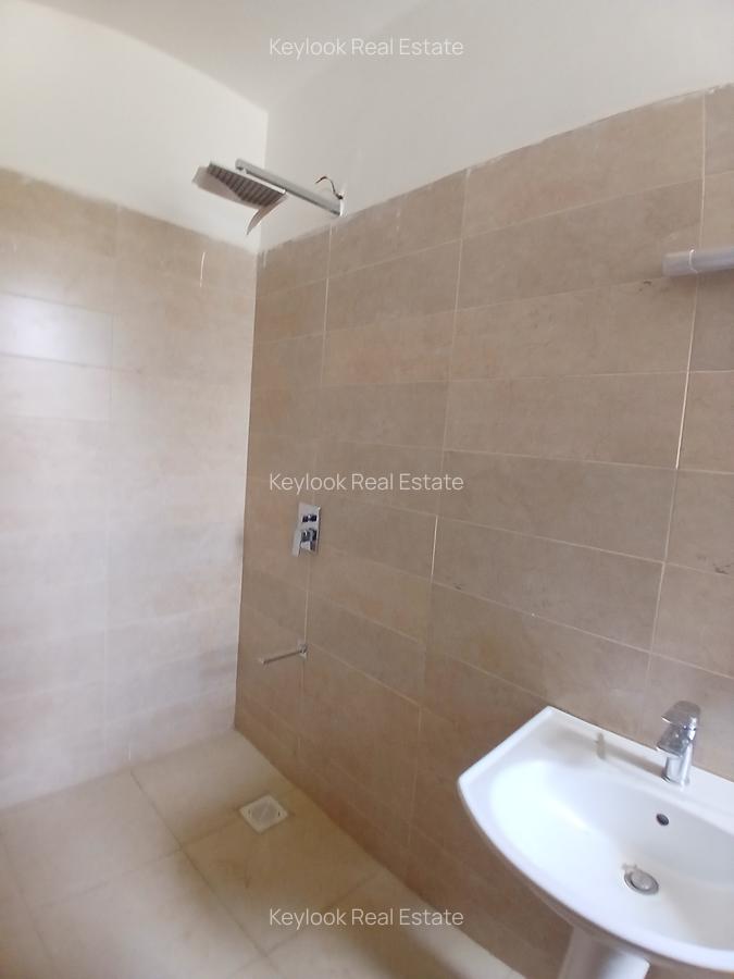 4 Bed Townhouse with En Suite at Lavington - 14