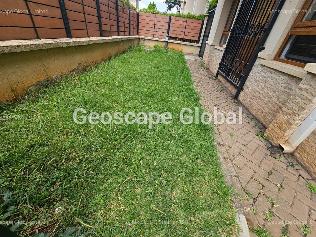 5 Bed Townhouse with En Suite in Lavington - 6