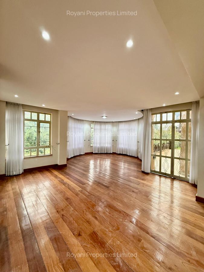 9 Bed House with En Suite in Rosslyn - 6