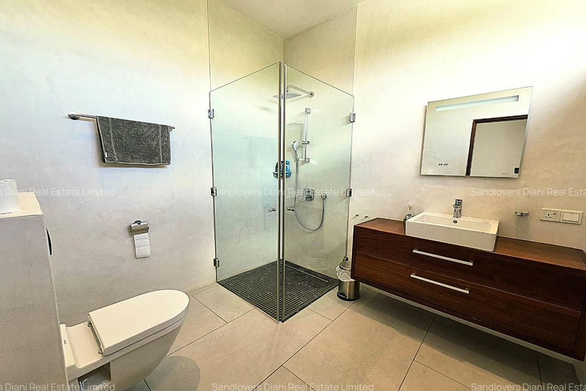 4 Bed Villa with En Suite in Diani - 6