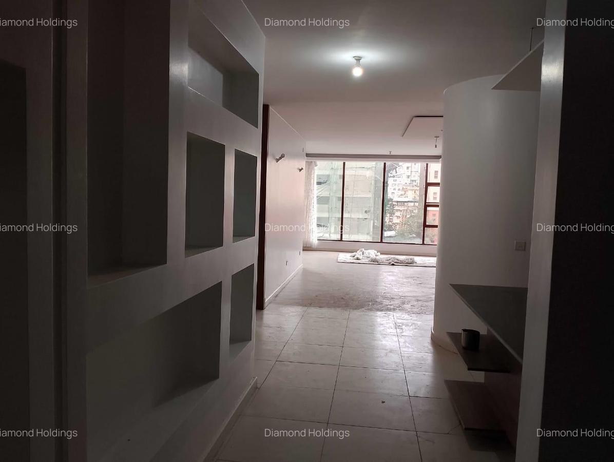 3 Bed Apartment with En Suite at Parklands - 10