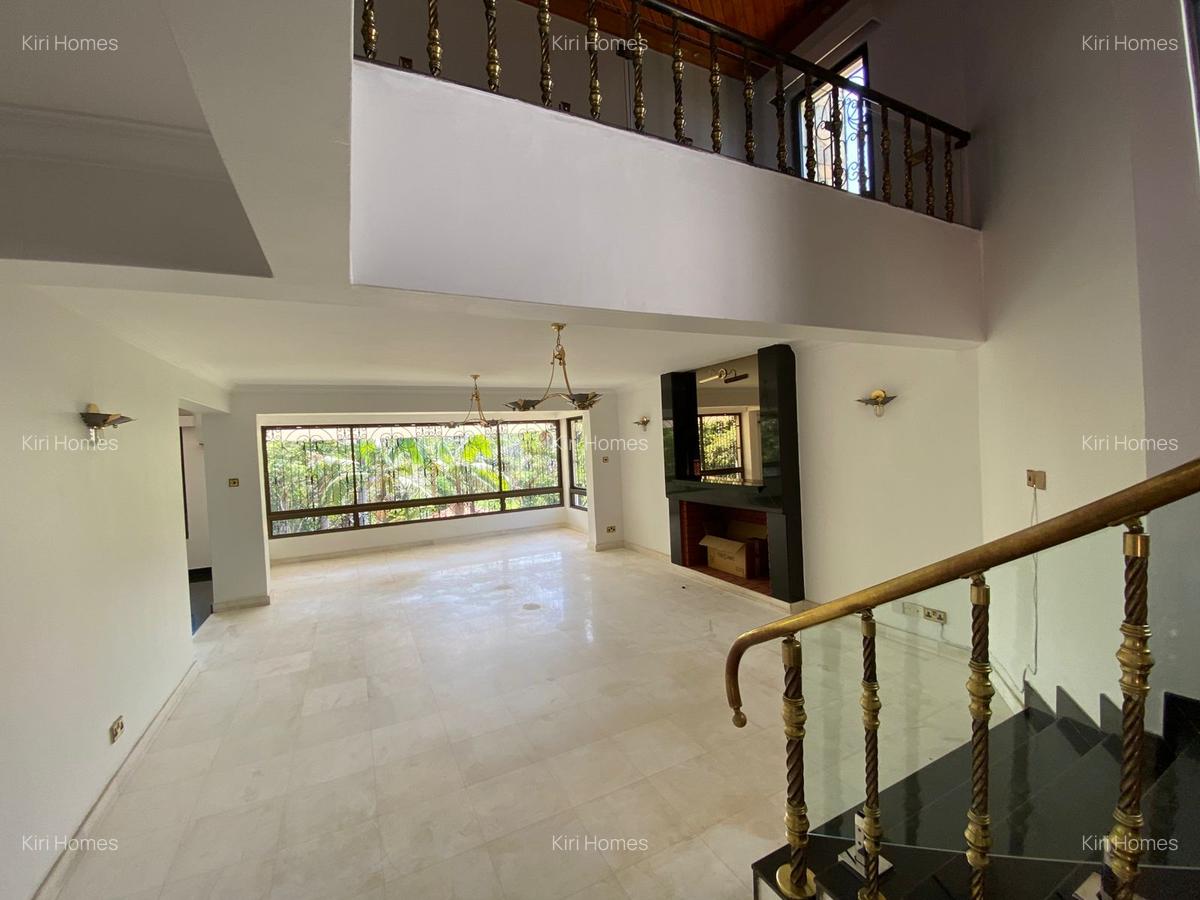 7 Bed Townhouse with En Suite in Gigiri - 3