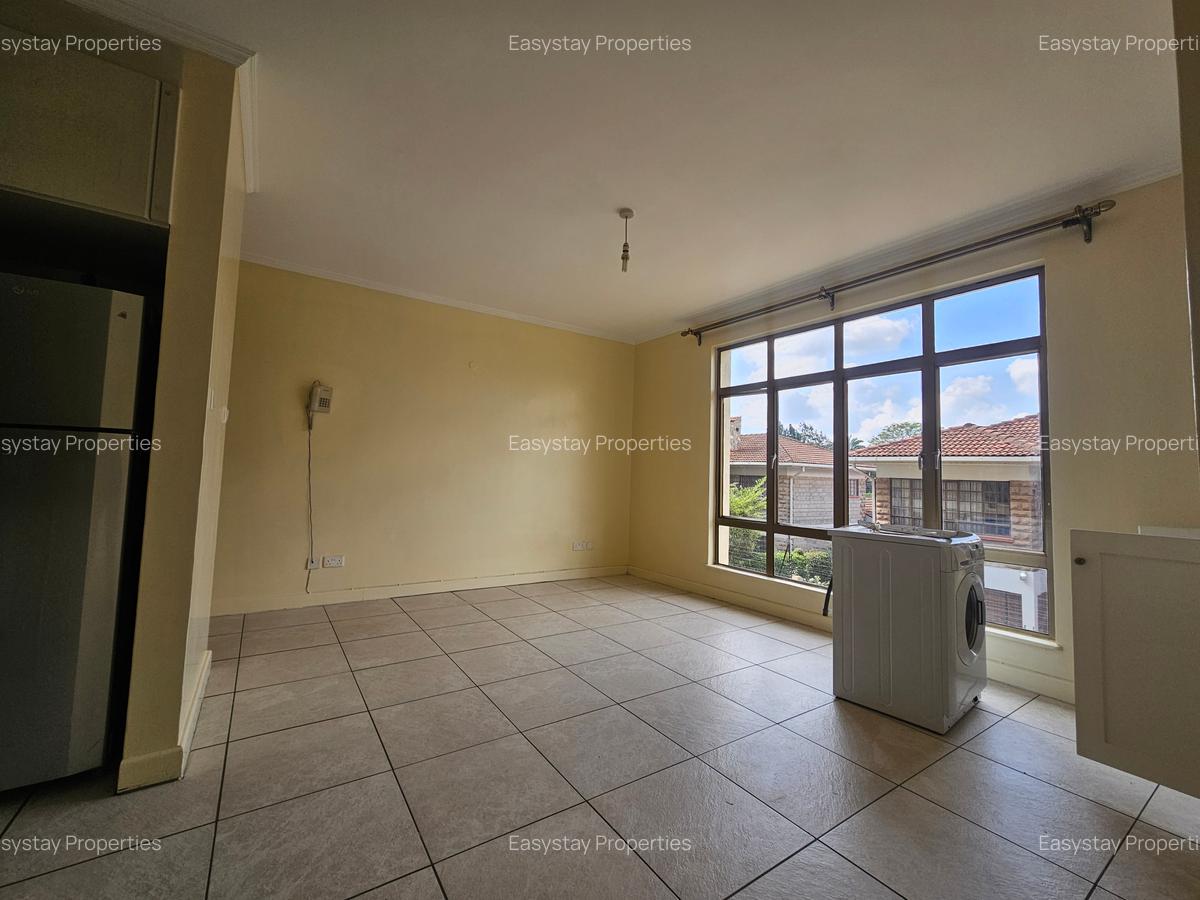 1 Bed Apartment with En Suite in Lavington - 2