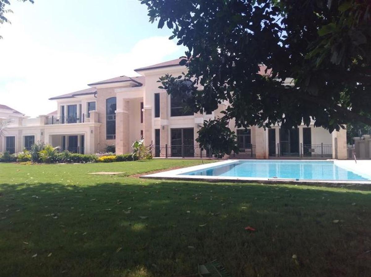 6 Bed House with En Suite in Runda - 1