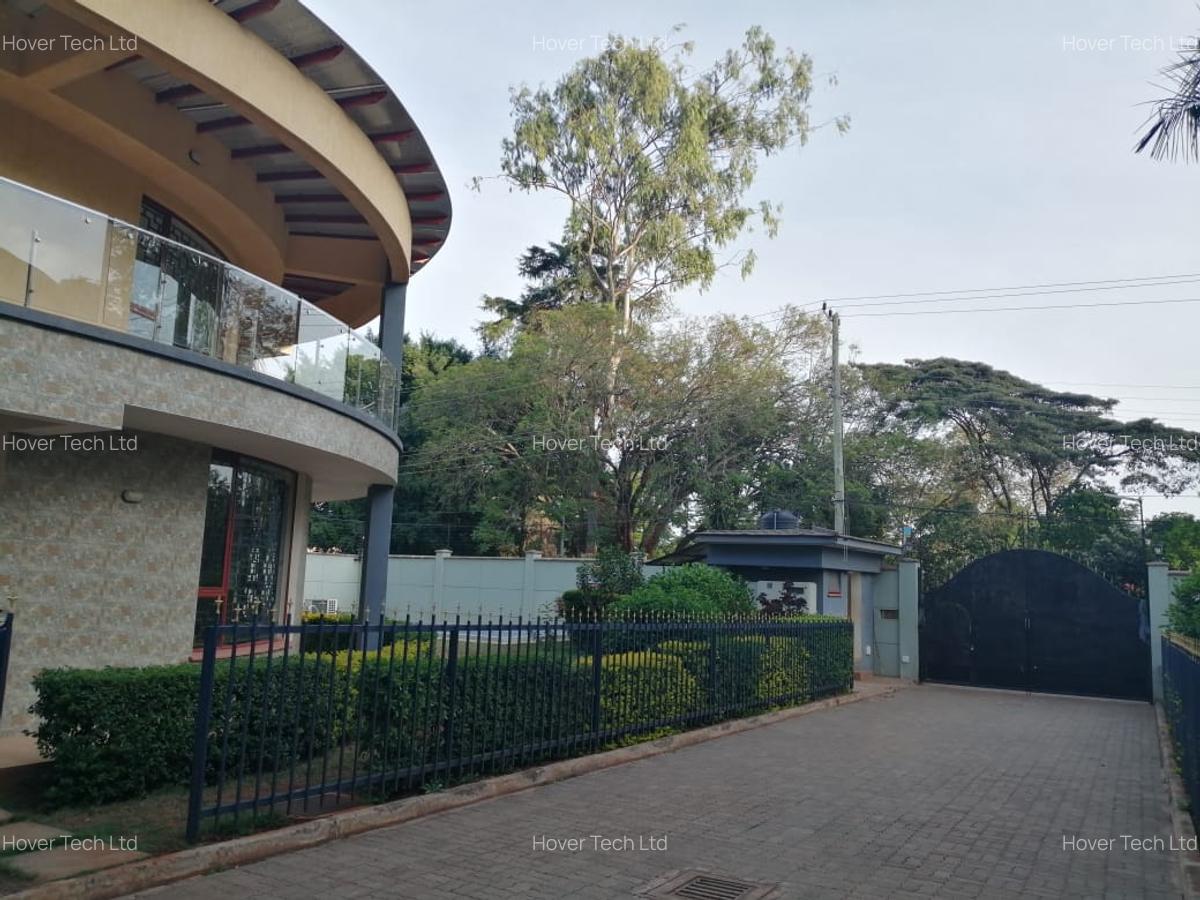 5 Bed Villa with En Suite in Lavington - 2