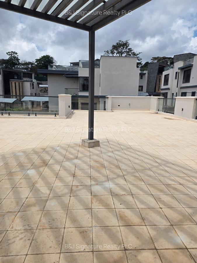 4 Bed Apartment with En Suite in Loresho - 18