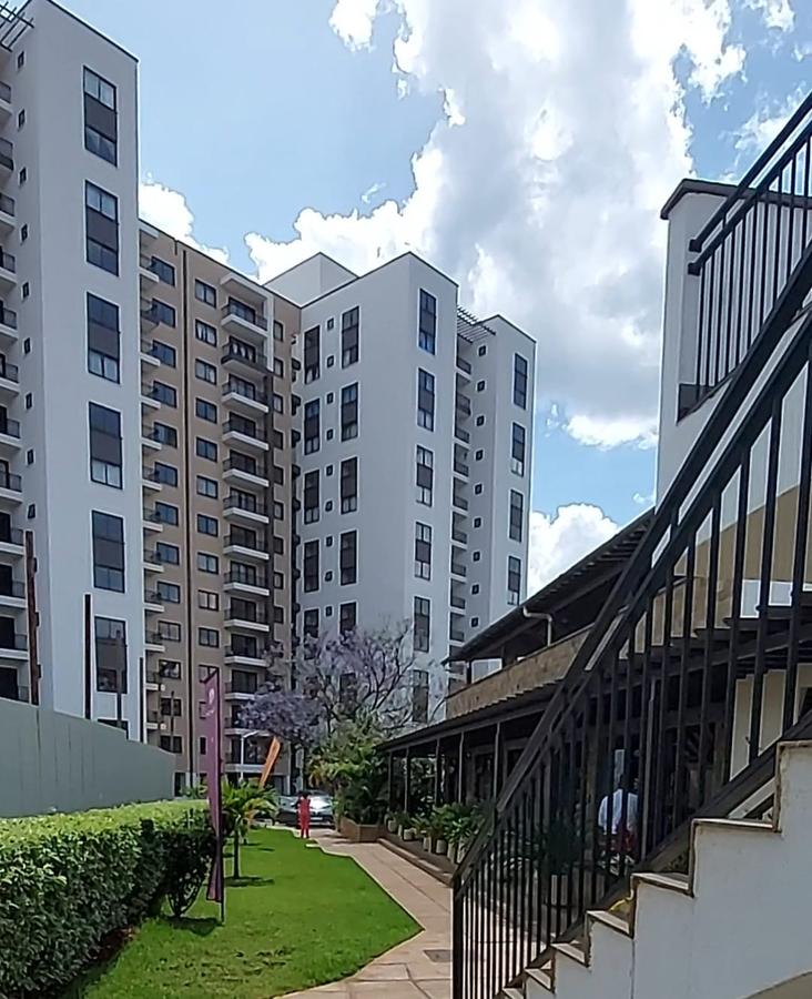 2 Bed Apartment with En Suite at Garden City - 1