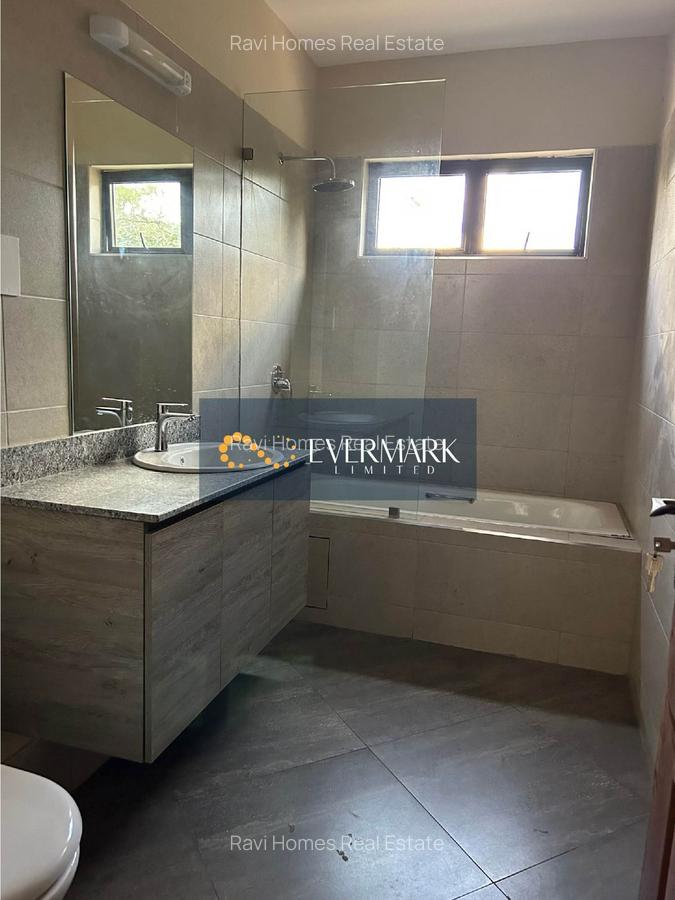 3 Bed Apartment with En Suite in Kileleshwa - 3