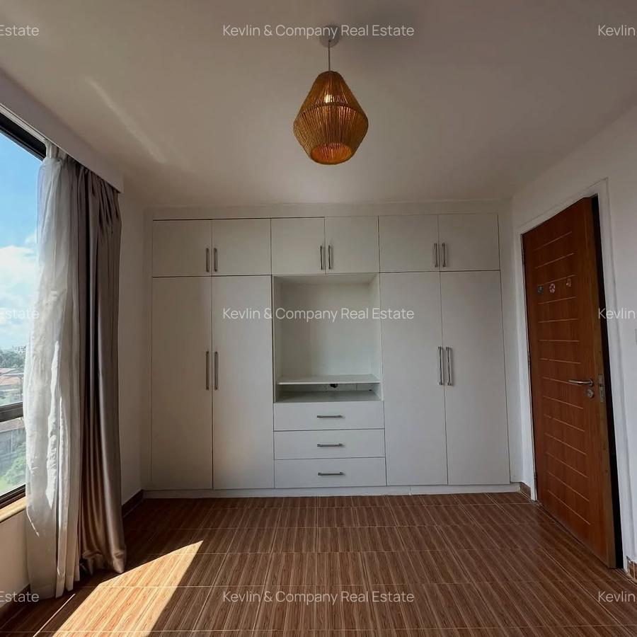 2 Bed Apartment with En Suite at Dennis Pritt - 6