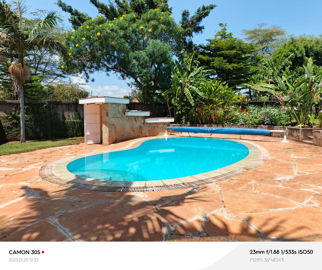 5 Bed House with En Suite in Runda - 19