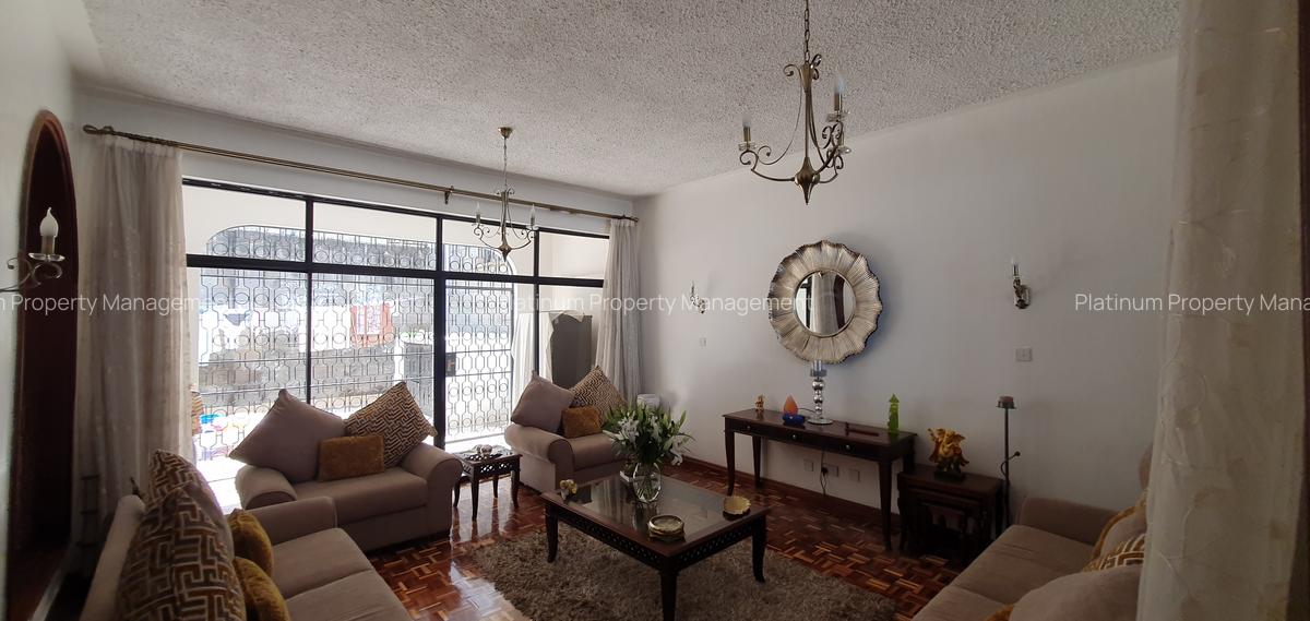 5 Bed House with En Suite at St Michaels Rd - 1