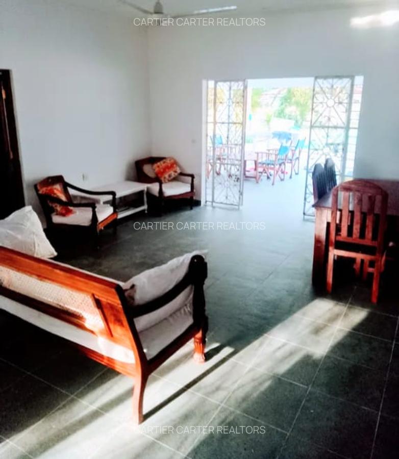 4 Bed House with En Suite in Watamu - 5