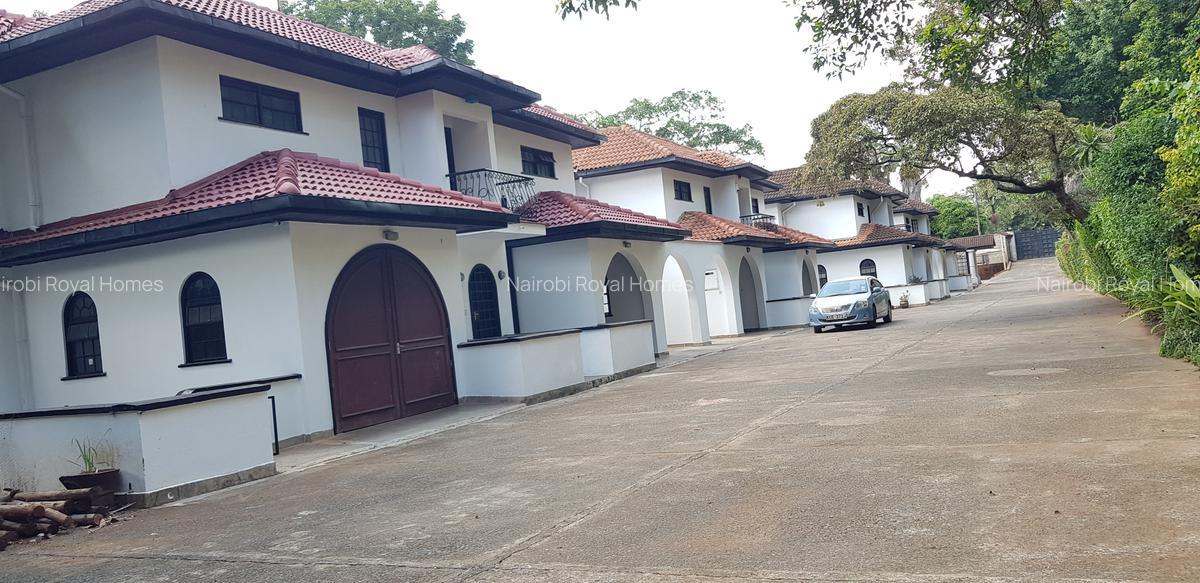 4 Bed Townhouse with En Suite at Riverside Drive - 7