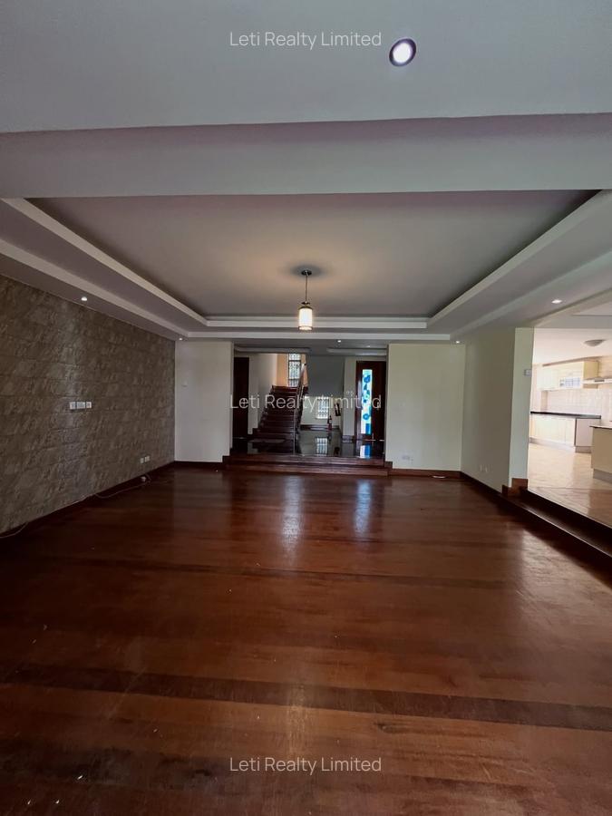 5 Bed Townhouse with En Suite in Lavington - 5