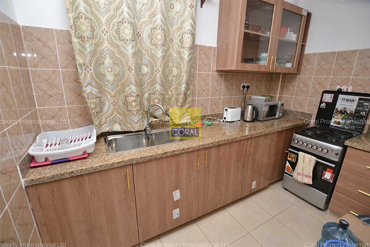 Furnished 1 Bed Apartment with En Suite in Nyari - 4