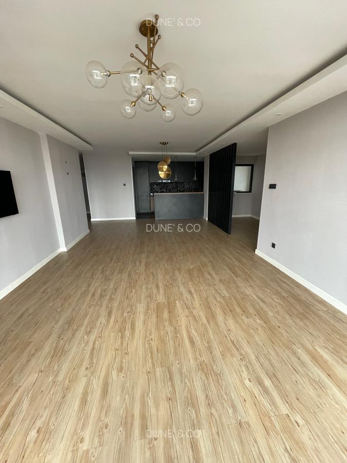 2 Bed Apartment with En Suite in Brookside - 4