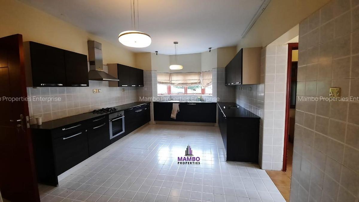 5 Bed Villa with En Suite at Mimosa Rd - 2