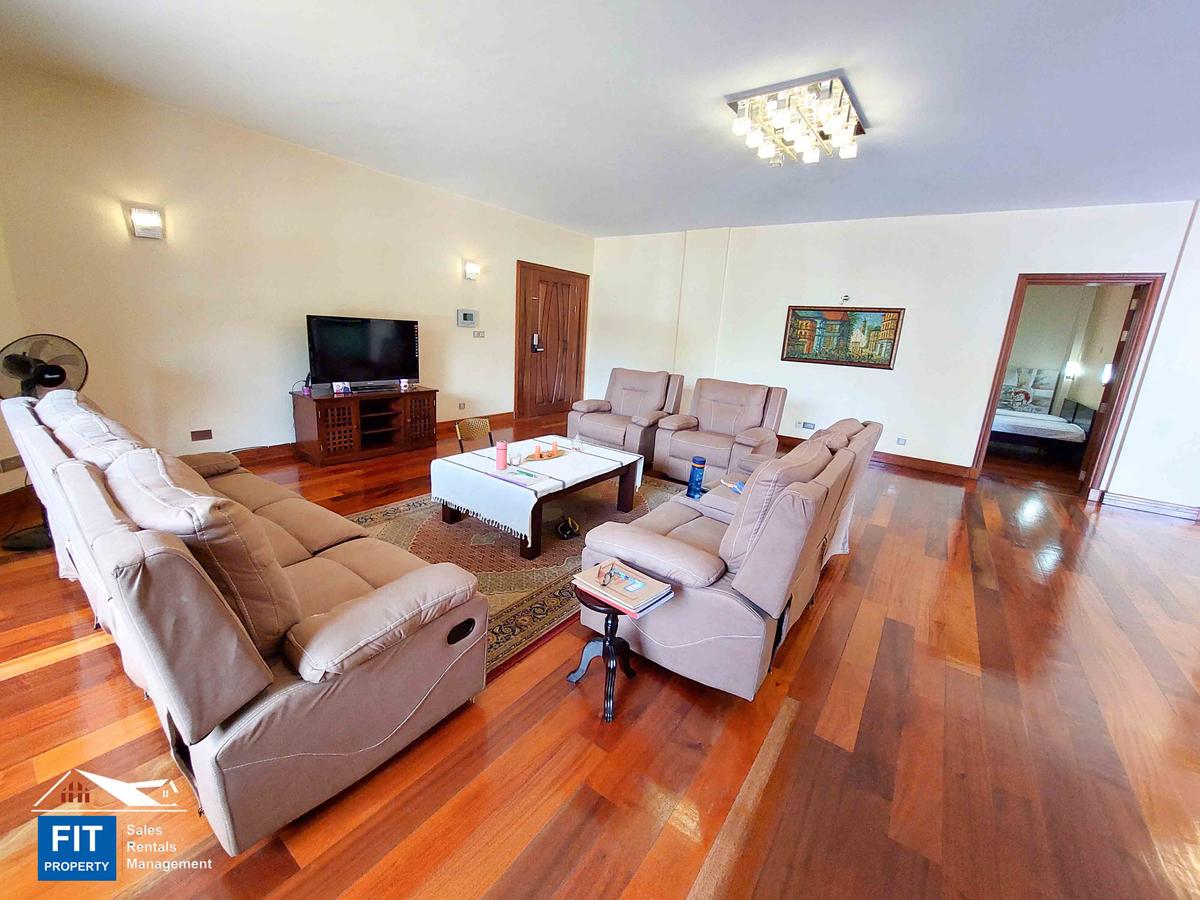 3 Bed Apartment with En Suite in Parklands - 15