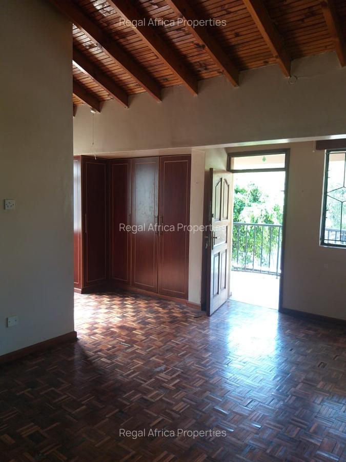 4 Bed Townhouse with En Suite in Lavington - 3