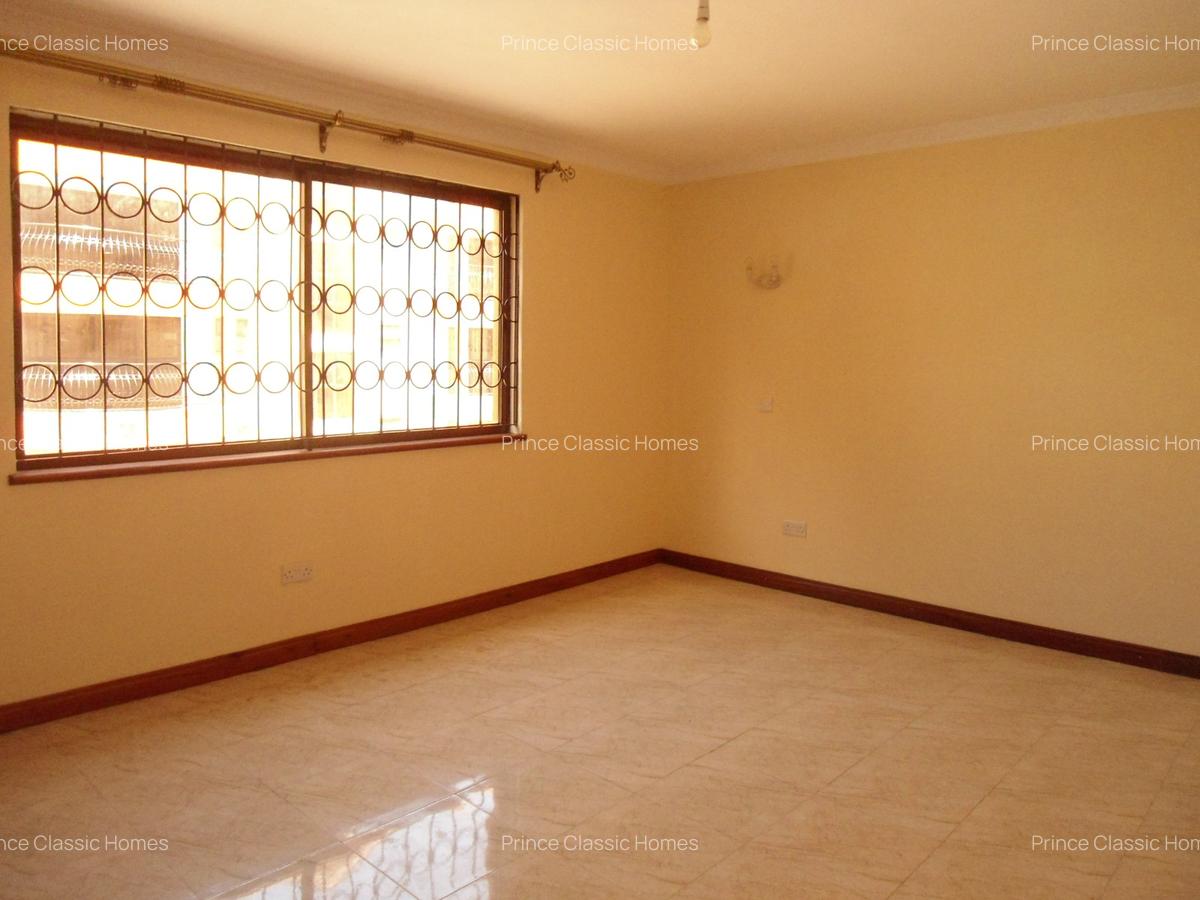 3 Bed Apartment with En Suite in Lavington - 6