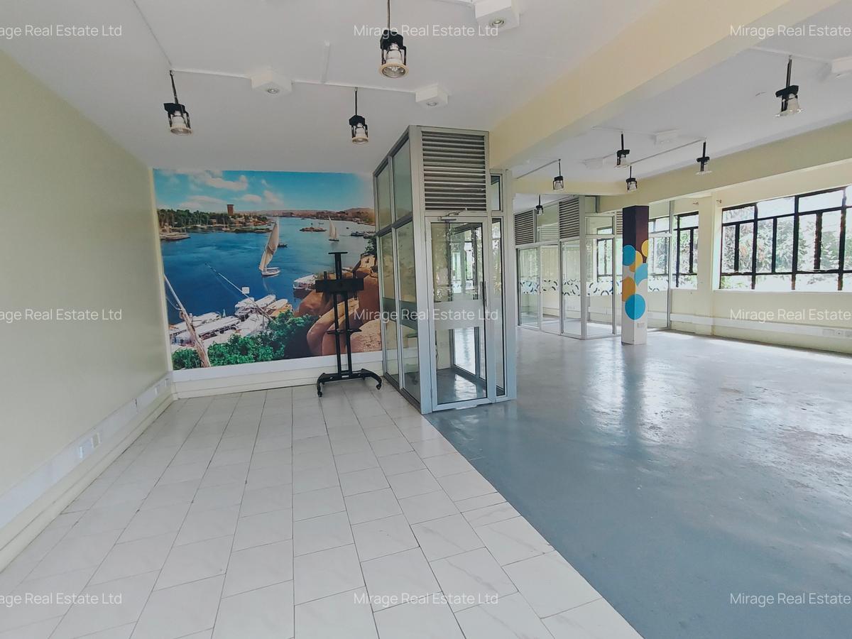1,750 ft² Office with Service Charge Included in Lavington - 14