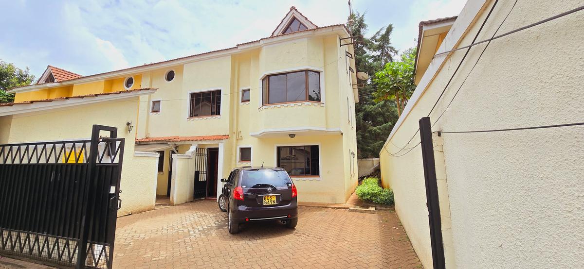 4 Bed Townhouse with En Suite at James Gichuru - 4