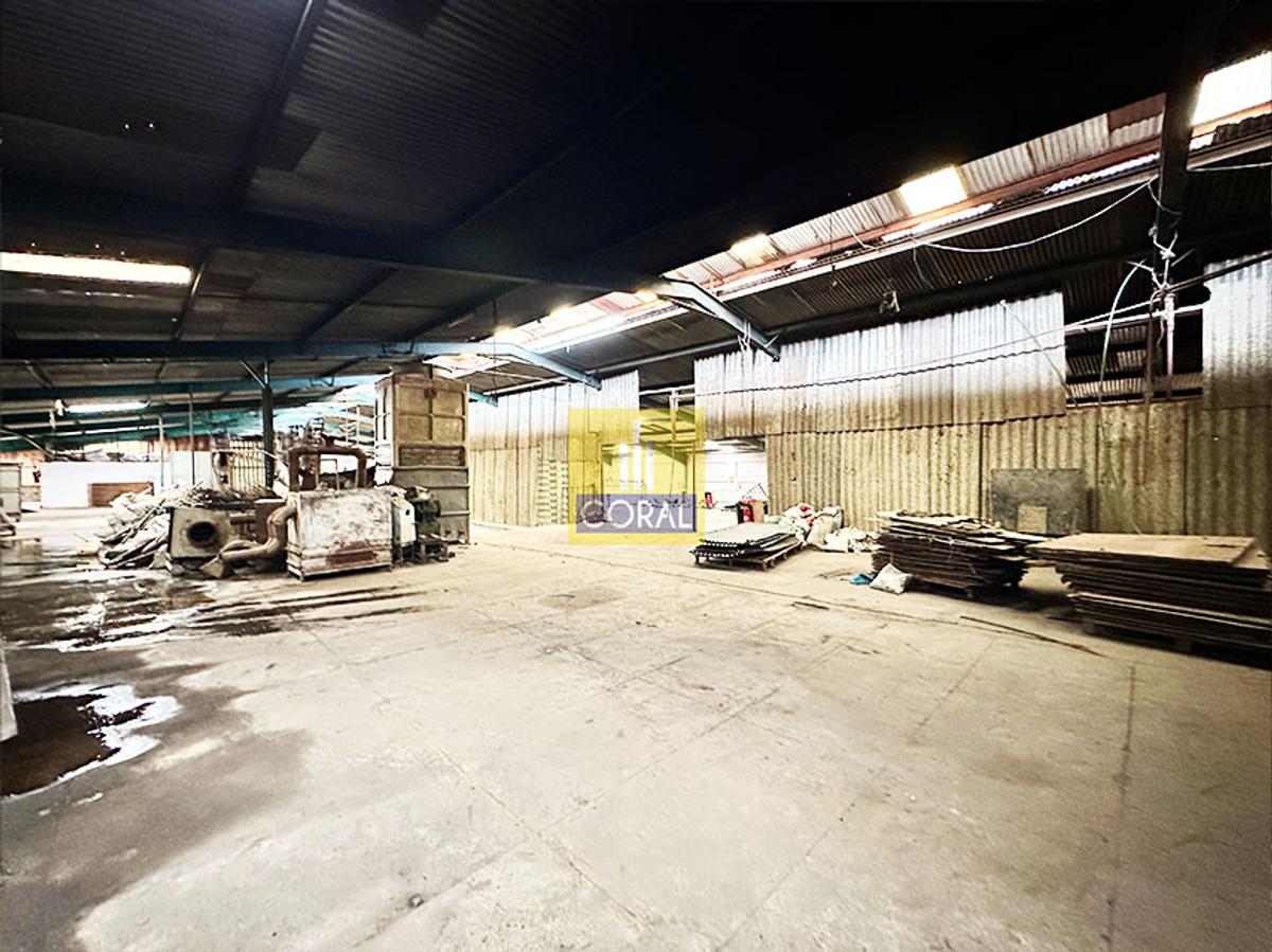 0.77 ac Warehouse with Parking at Zam - 5