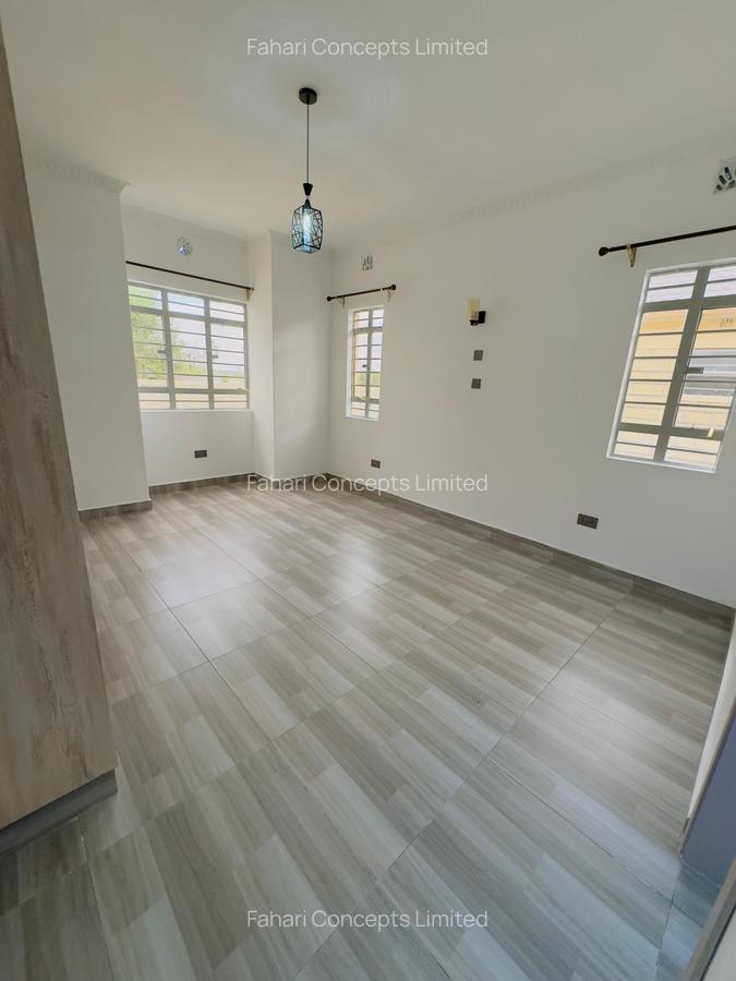 3 Bed House with En Suite at Acacia - 9