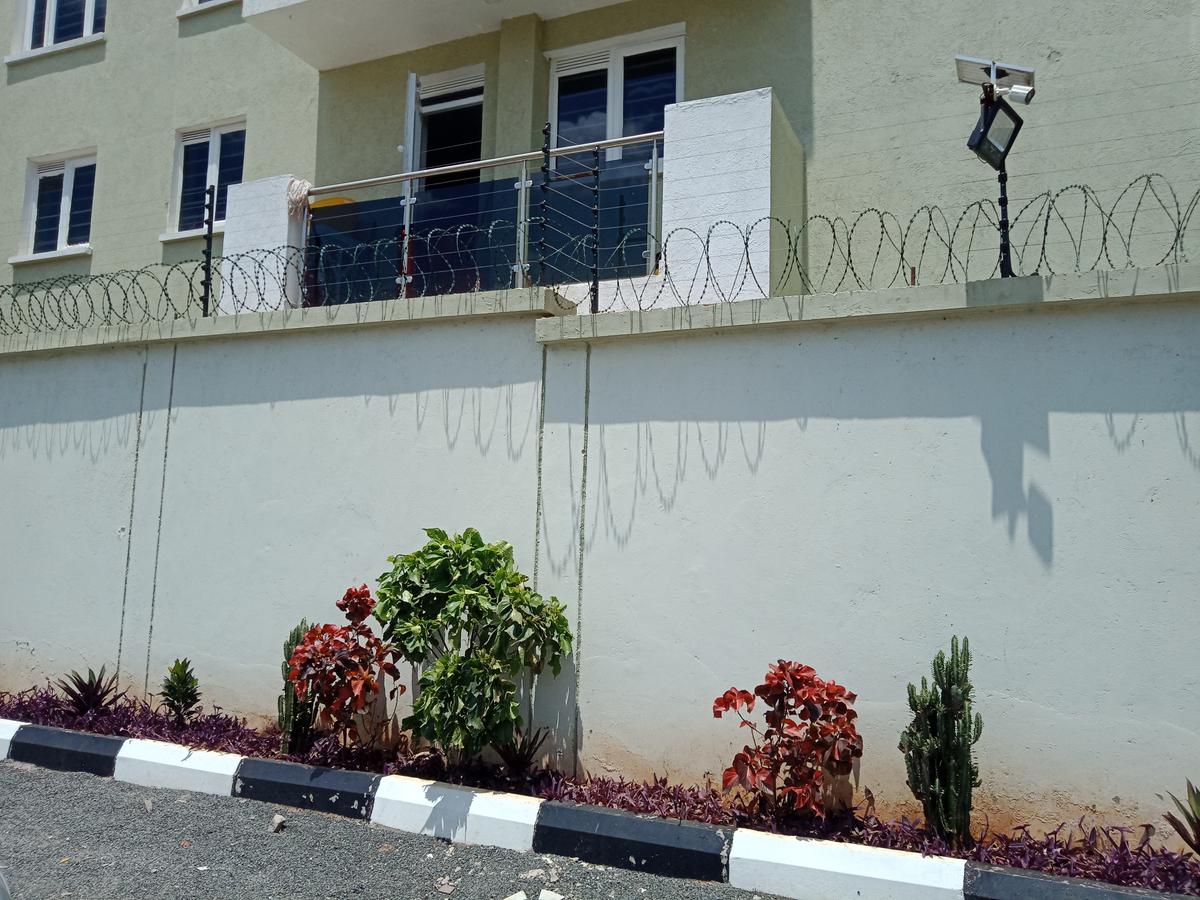 4 Bed Townhouse with En Suite in Kamakis - 17