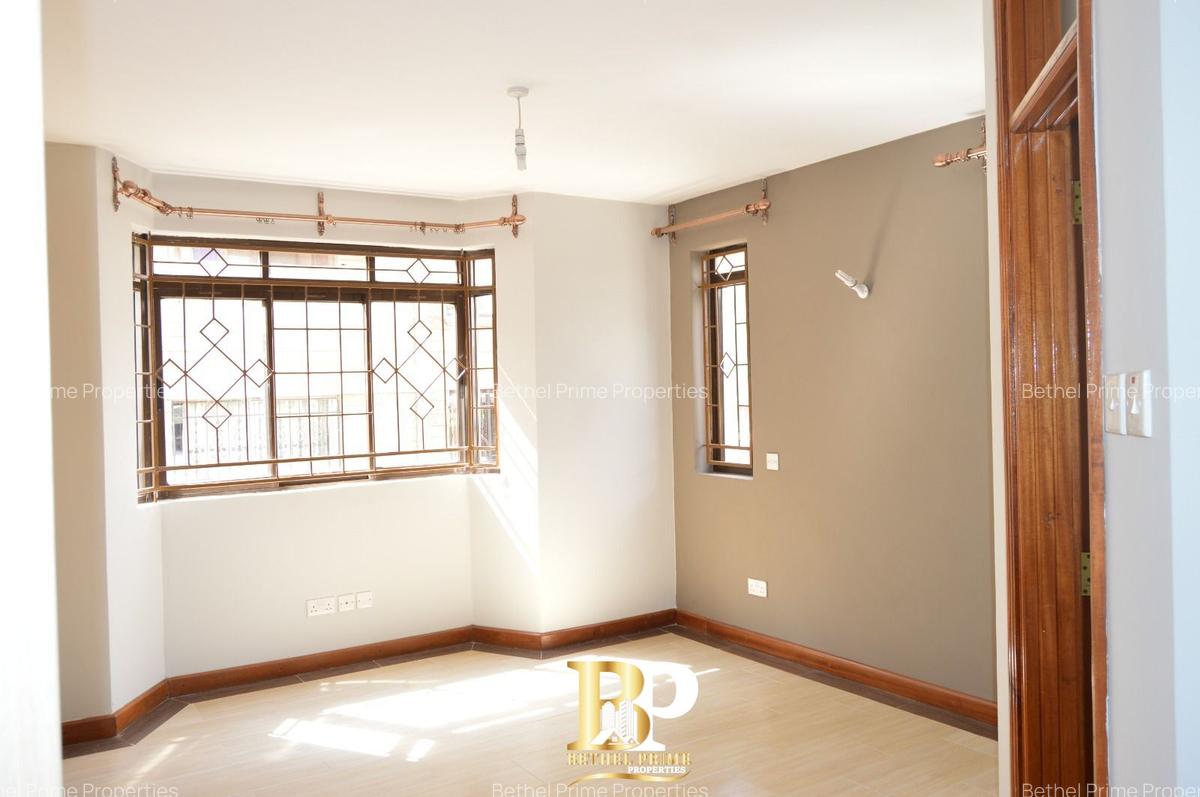4 Bed Apartment with En Suite in Parklands - 14