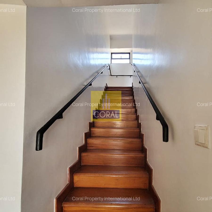 3 Bed Apartment with Swimming Pool in Kilimani - 5