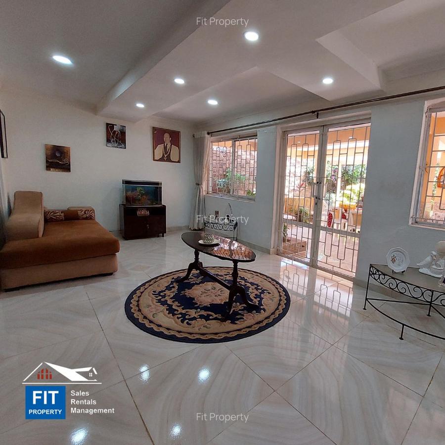 3 Bed House with Garden in Parklands - 4