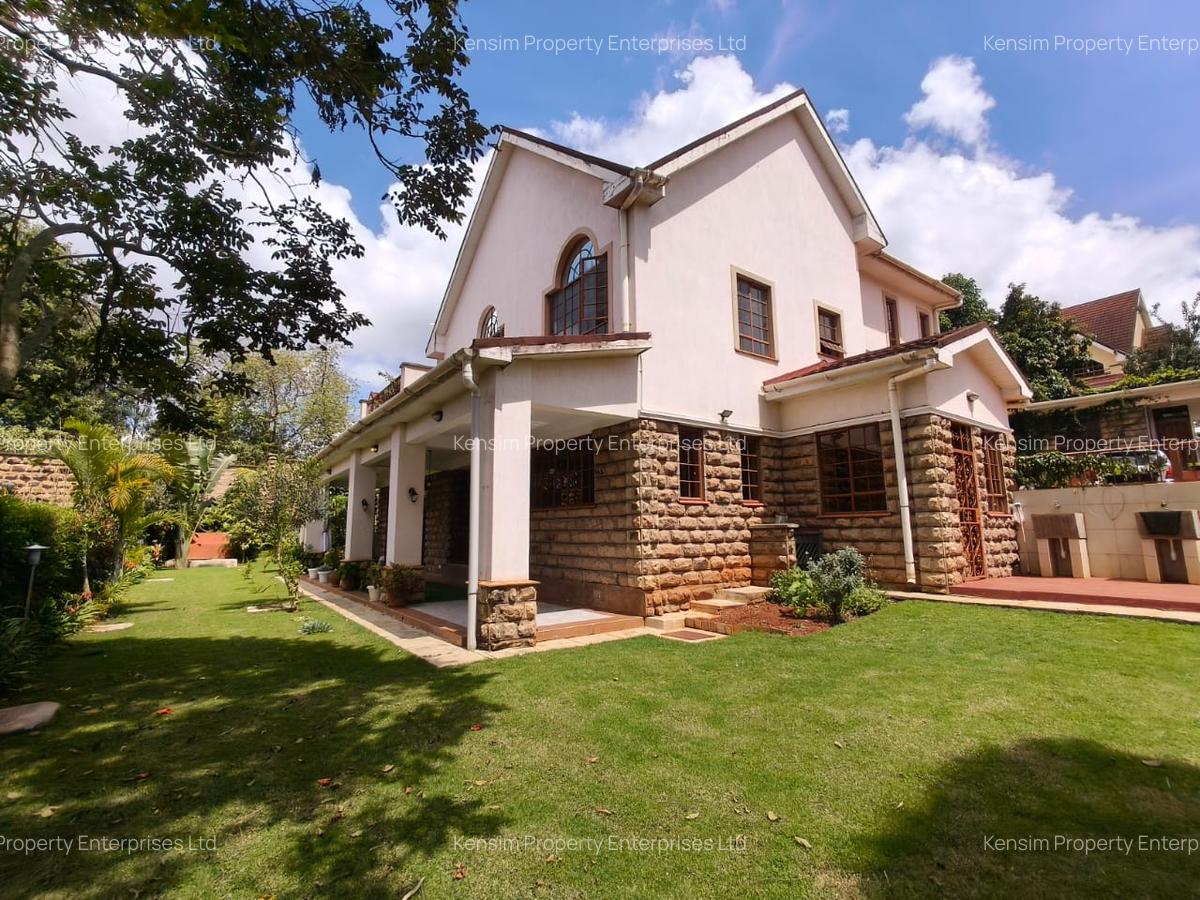 4 Bed Townhouse with En Suite in Rosslyn - 1