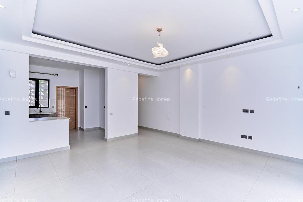 2 Bed Apartment with Gym in Brookside - 3