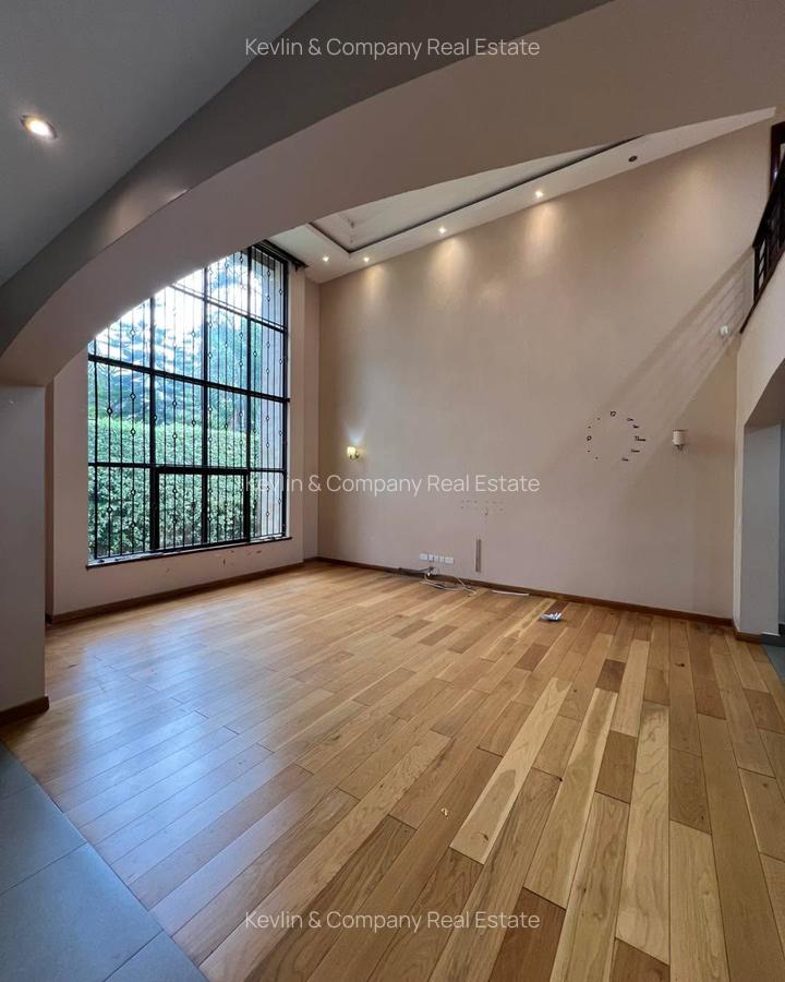 4 Bed Villa with En Suite in Lavington - 6