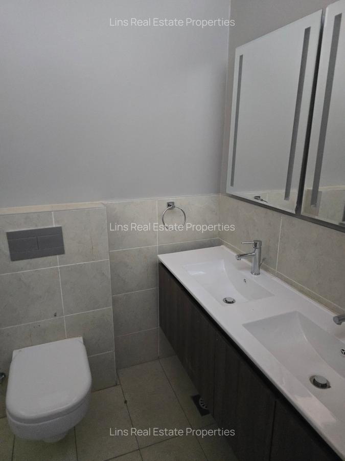 4 Bed Townhouse with En Suite in Runda - 9