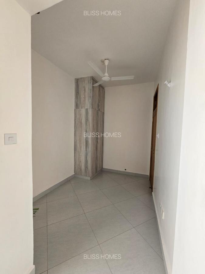 3 Bed Apartment with En Suite at Between The Reef Hotel And Mombasa Beach Hotel - 9