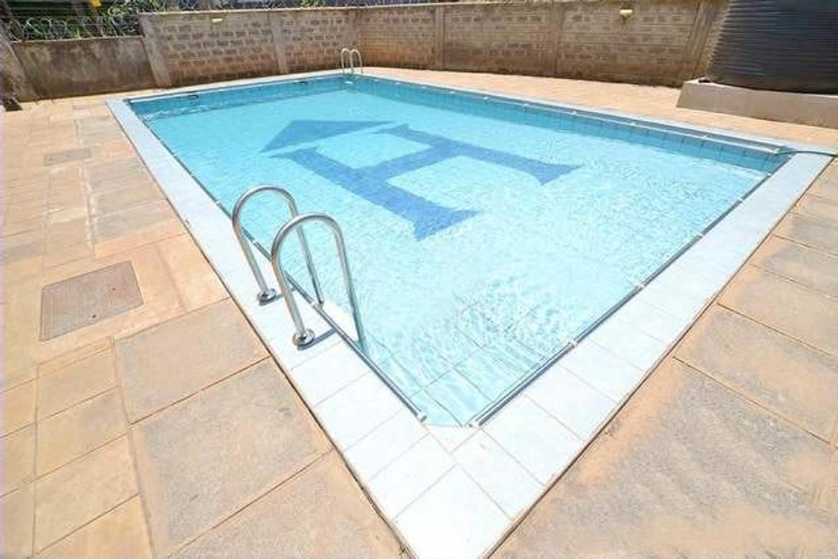 3 Bed Apartment with En Suite at Riverside Drive - 19