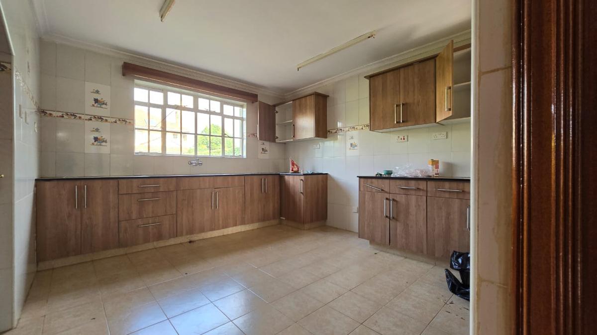 4 Bed Townhouse with En Suite in Kiambu Road - 7