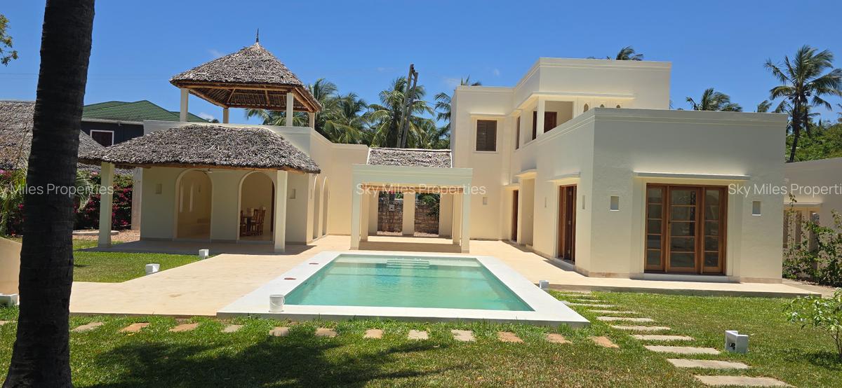 3 Bed Villa with En Suite at Watamu - 10