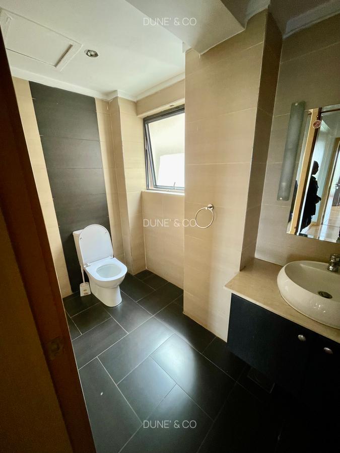 Serviced 2 Bed Apartment with En Suite in Westlands Area - 12