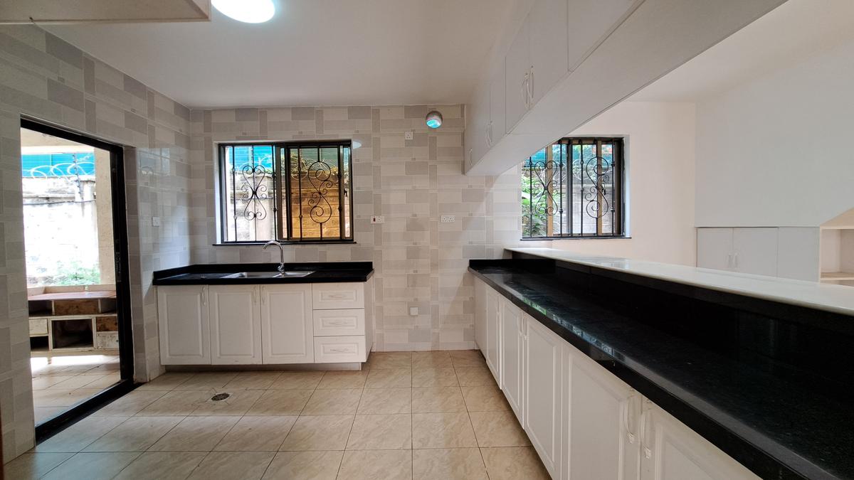5 Bed Villa with En Suite at Chalbi Drive - 5