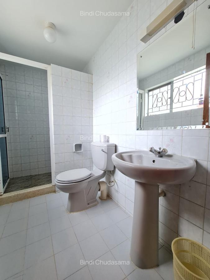 4 Bed House with En Suite at Brookside Garden - 13