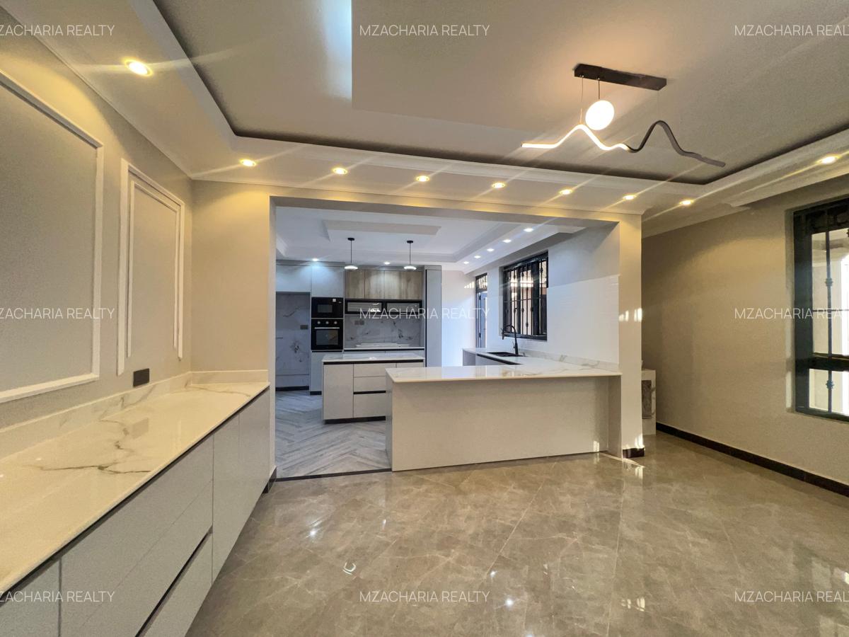 5 Bed Townhouse with Staff Quarters in Runda - 8