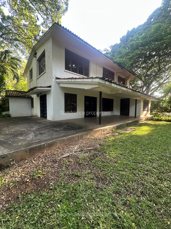 4 Bed Townhouse with En Suite at Moyne Drive - 1