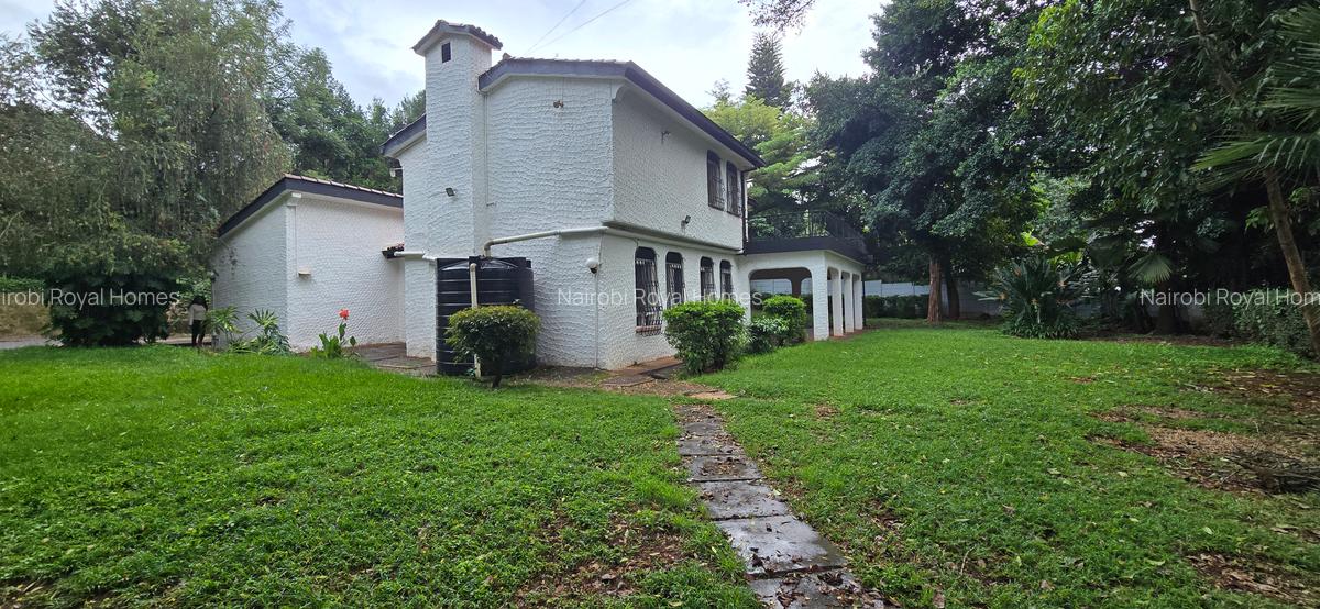 4 Bed House with En Suite at Hill View - 5