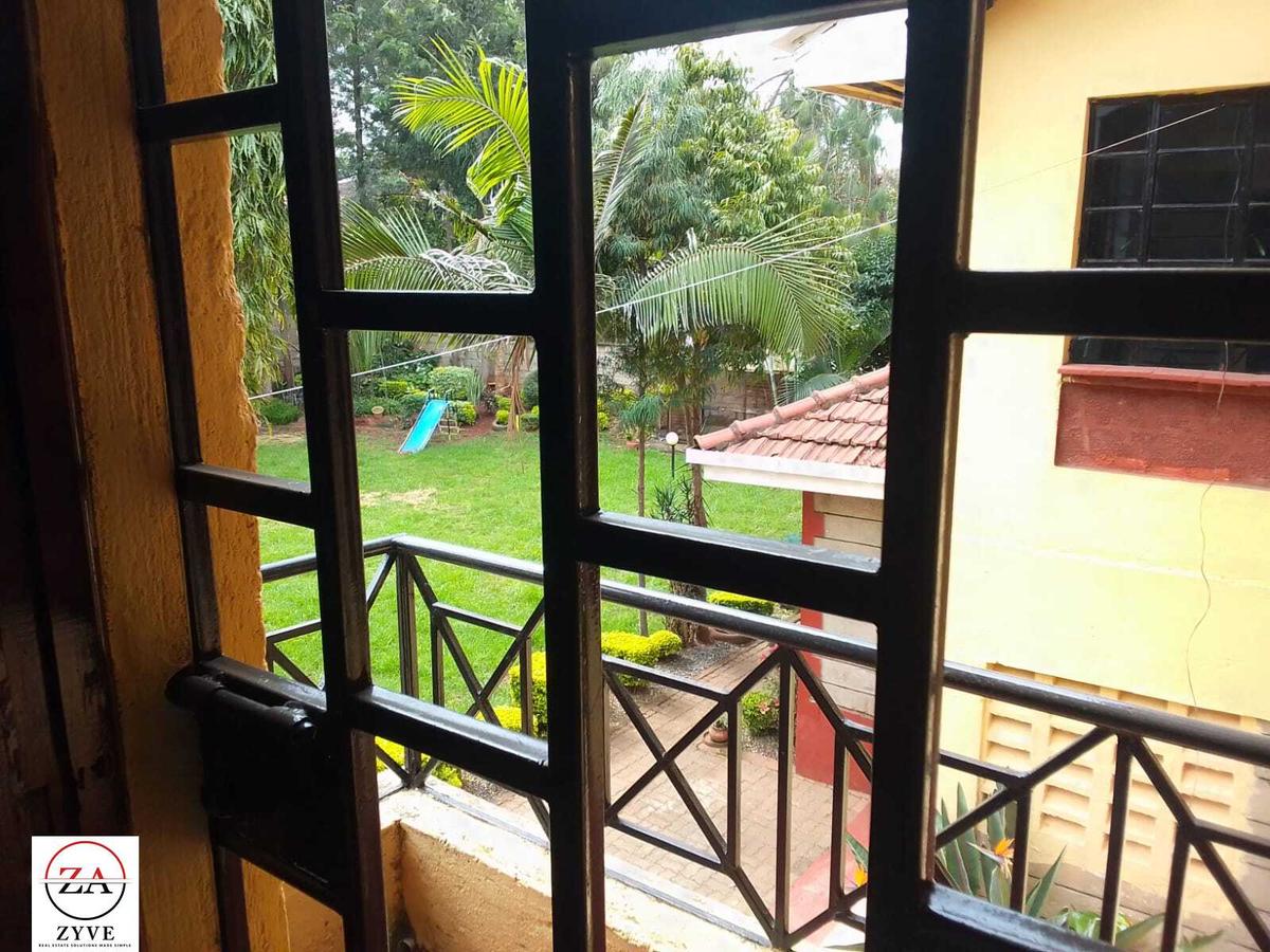 5 Bed House with En Suite at Nyari - 11