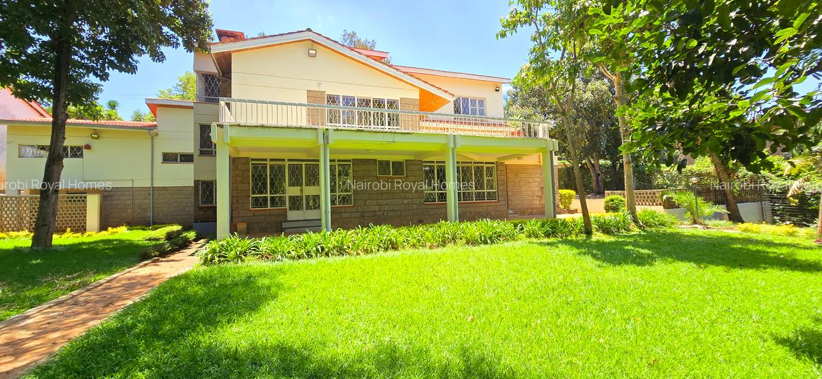 5 Bed House with En Suite at Whispers Avenue - 11