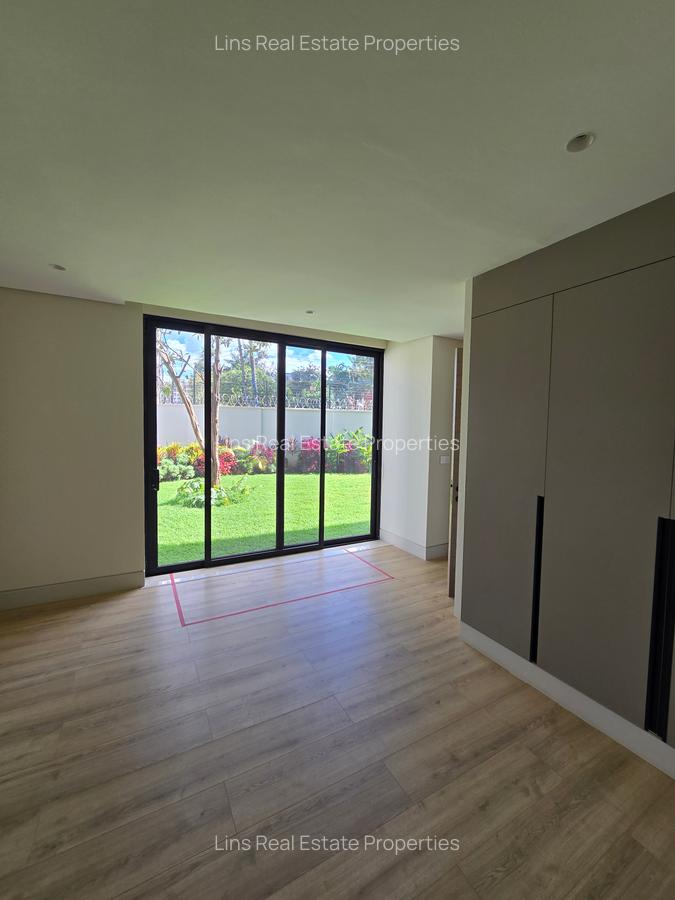 5 Bed Townhouse with En Suite in Kyuna - 4