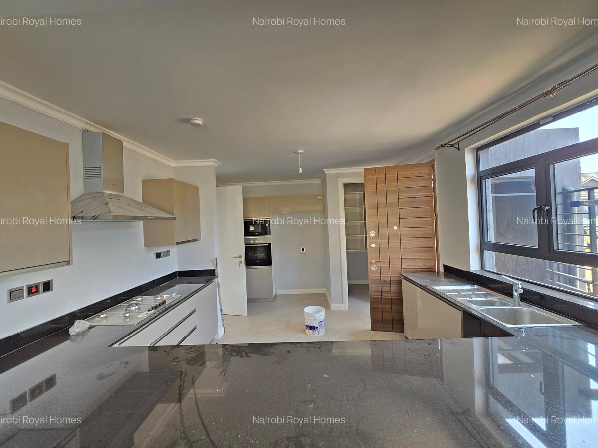 3 Bed Villa with En Suite at Five-Star Paradise - 17